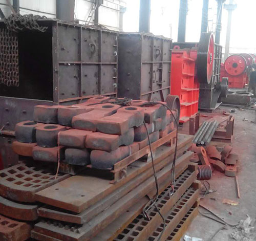 破碎機(jī)生產(chǎn)現(xiàn)場(chǎng)